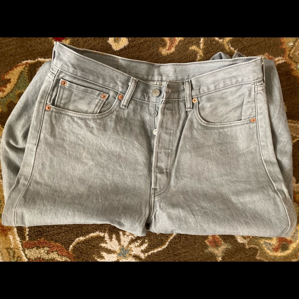 Levi’s Mens 501 button fly jeans W33L34